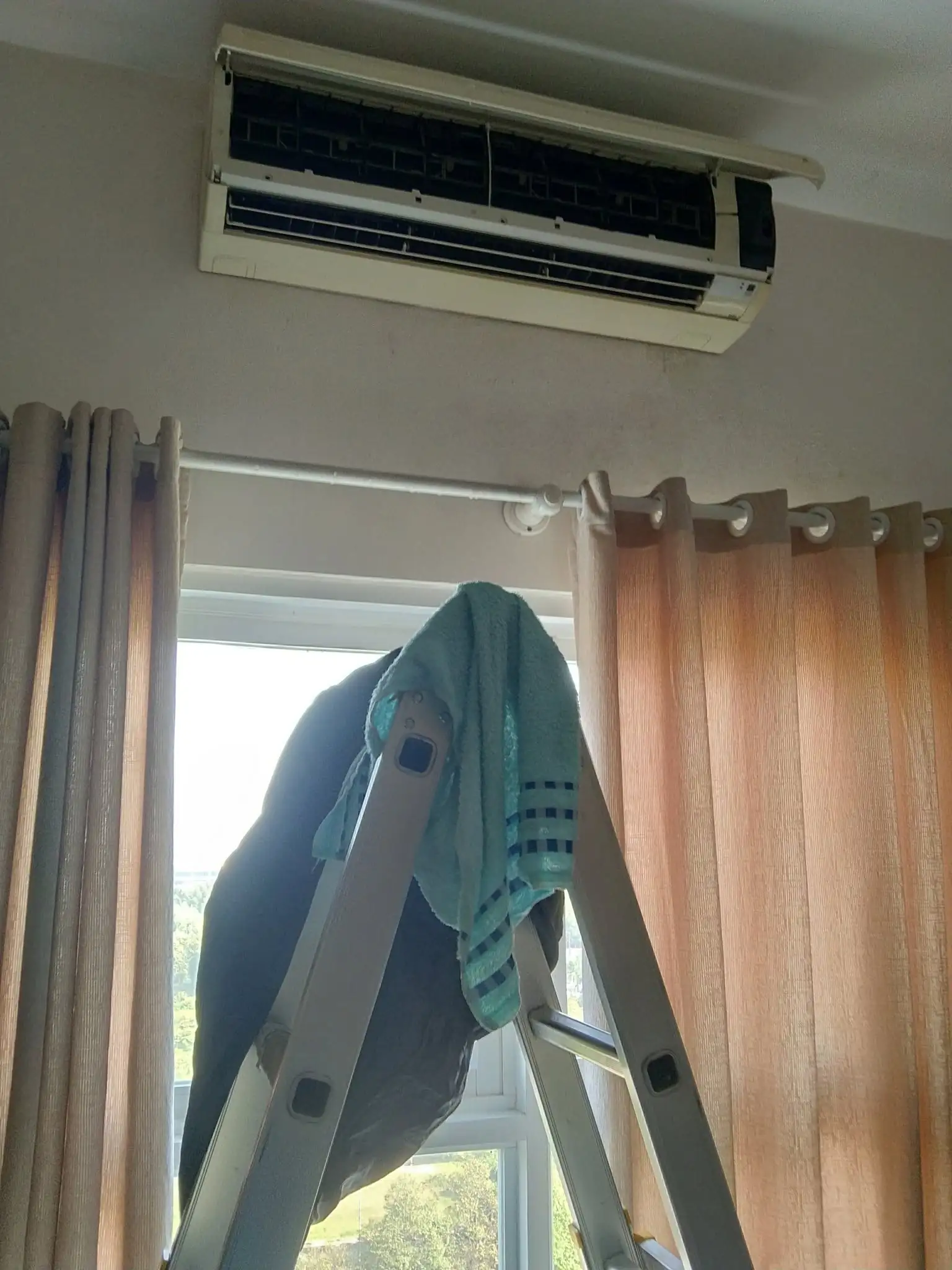 Thu Mua M&aacute;y Lạnh Cũ
